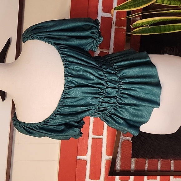 NSR green puff sleeve peplum top size M - Picture 4 of 4